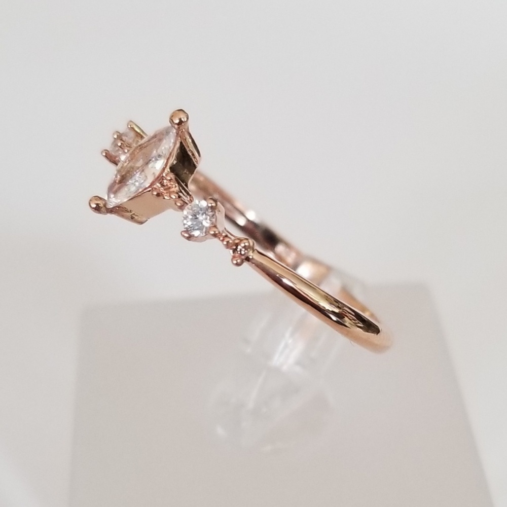 HOST PICK!!!🌹Rose Gold Marquise Ring - Picture 4 of 7
